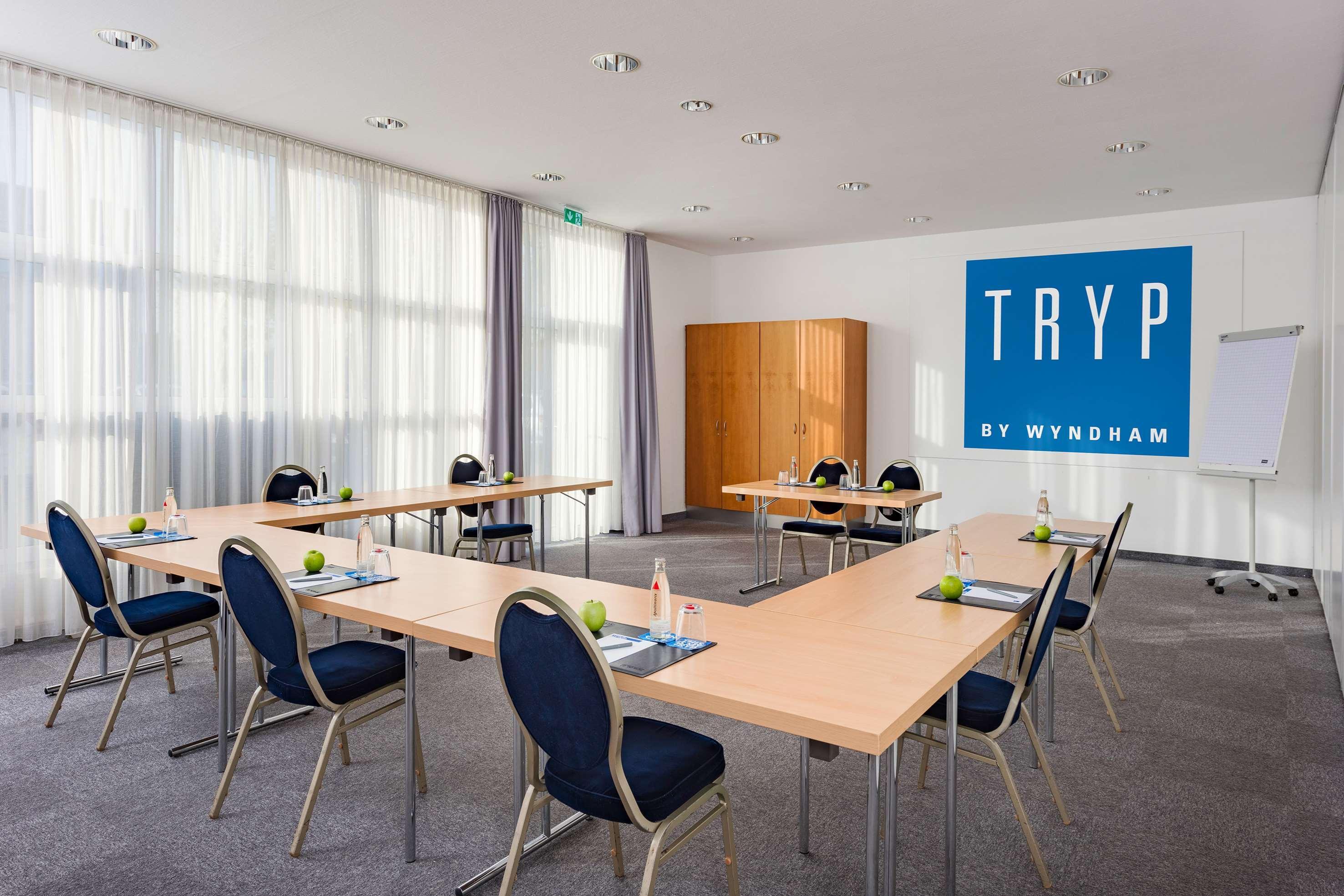 Courtyard By Marriott Dortmund Otel Dış mekan fotoğraf