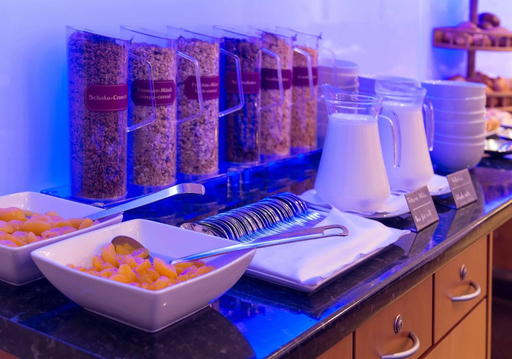 Courtyard By Marriott Dortmund Otel Dış mekan fotoğraf