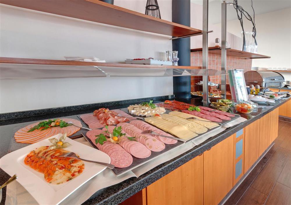 Courtyard By Marriott Dortmund Otel Restoran fotoğraf